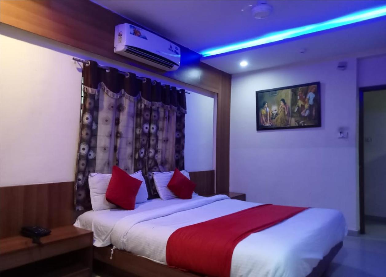 Hotel Krishna Palace Ahmedabad Exterior foto
