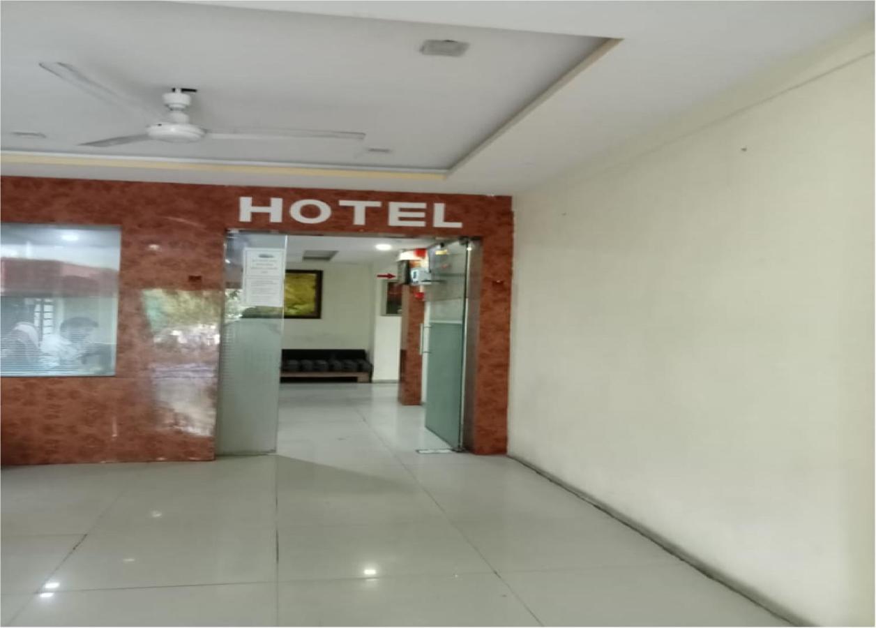 Hotel Krishna Palace Ahmedabad Exterior foto