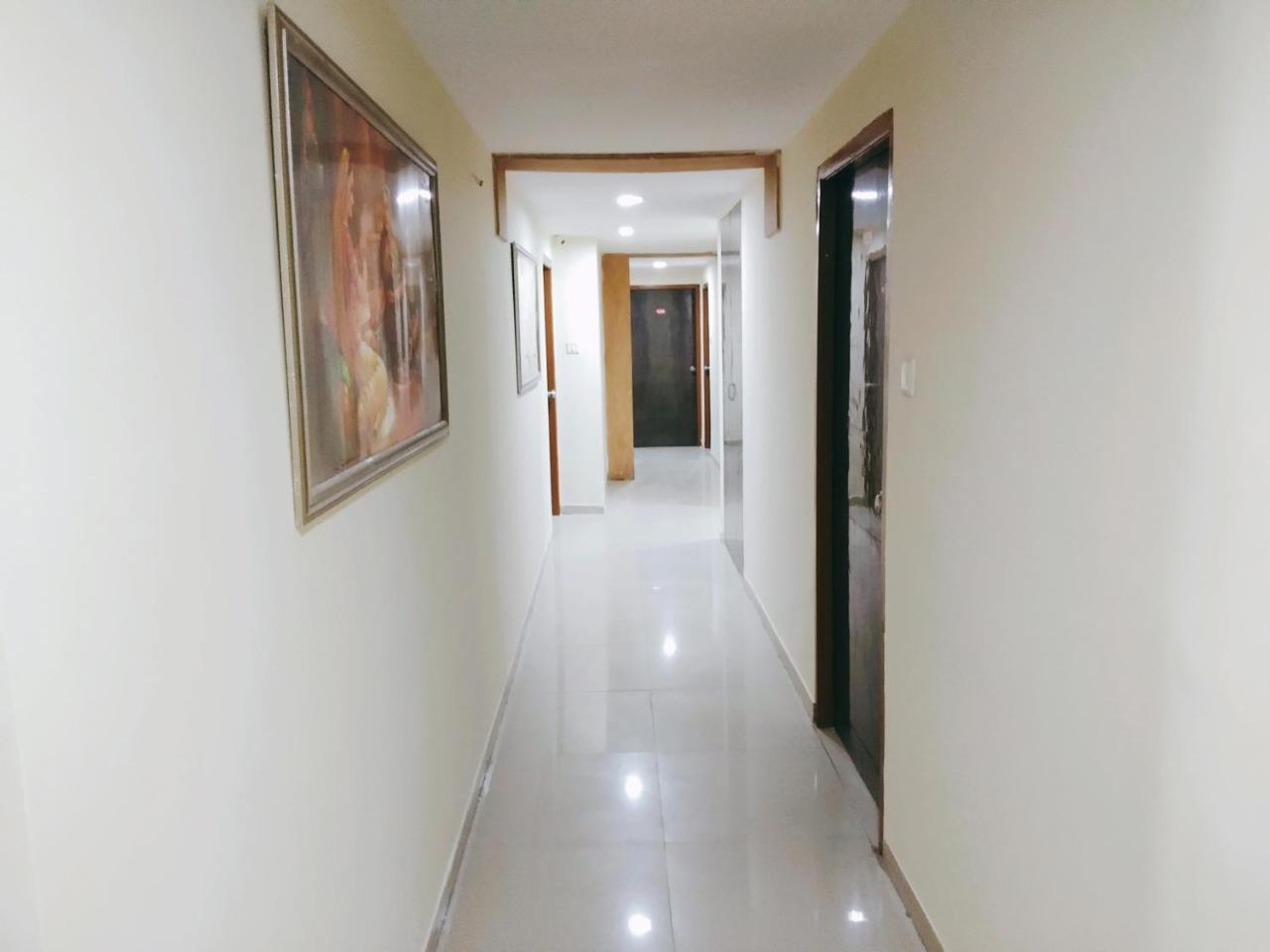 Hotel Krishna Palace Ahmedabad Exterior foto