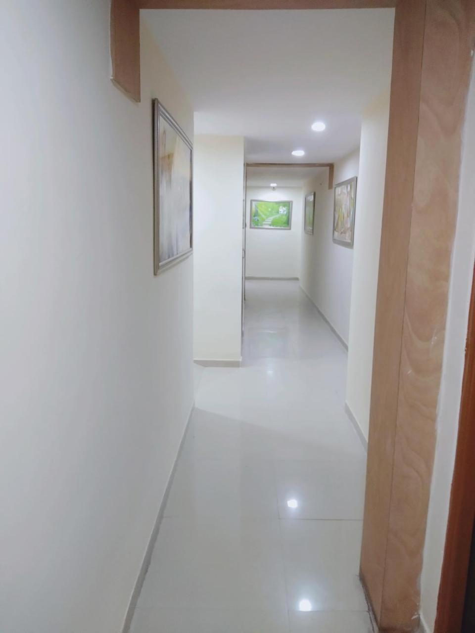 Hotel Krishna Palace Ahmedabad Exterior foto